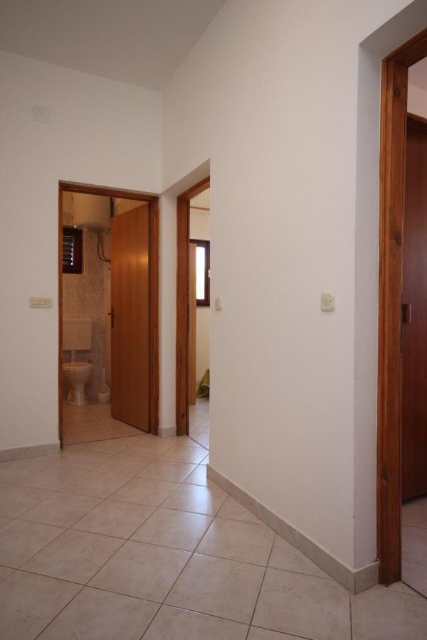Apartments By The Sea Kustici, Pag - 6353 Zubovići Esterno foto