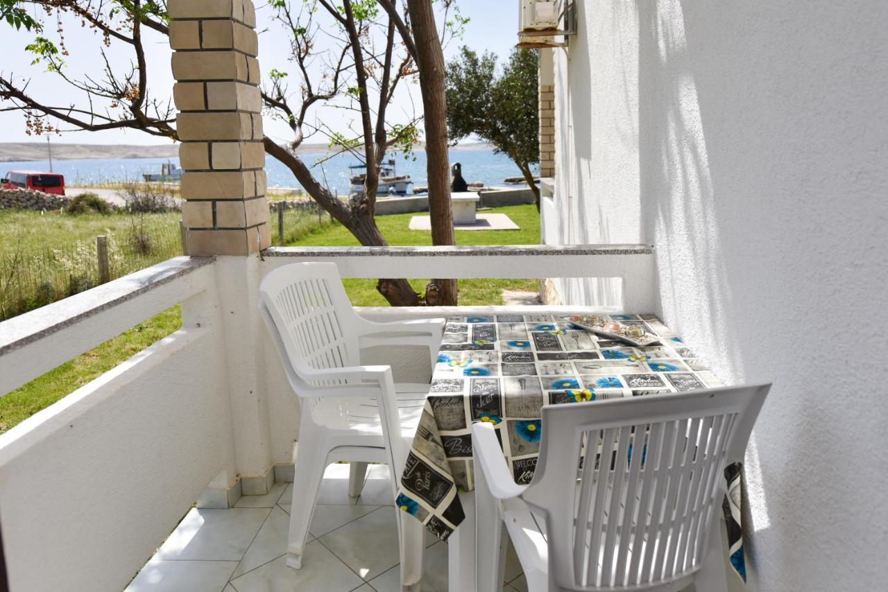 Apartments By The Sea Kustici, Pag - 6353 Zubovići Esterno foto